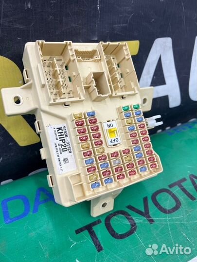 Блок предохранителей Kia Quoris 1 G8BE 2012-2019