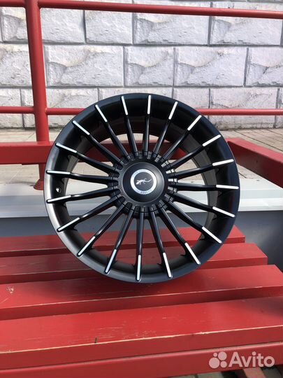 Литые диски R17 7.0 5x114.3 ET38 d67.1 cbmf