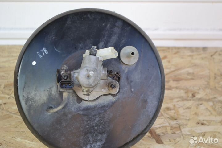 Тормозной вакуум Toyota Noah R60