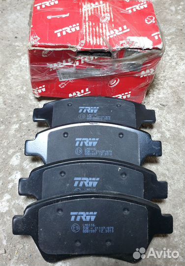 Тормозные колодки Renault Megane 04