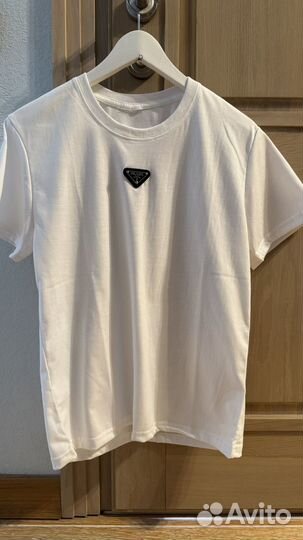 Футболка prada черная, белая