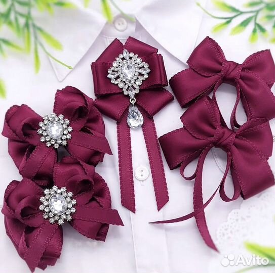 Школьный набор, галстук, брошь, бантики