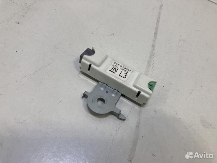 Антенна навигации GPS Toyota Camry XV70 70