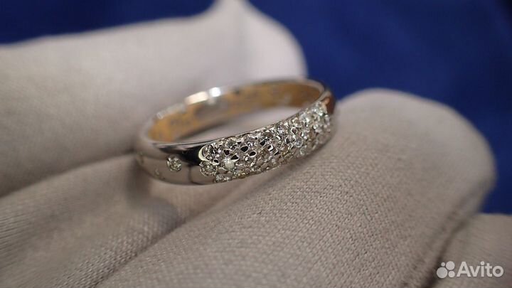 Золотое кольцо с эмалью Korloff