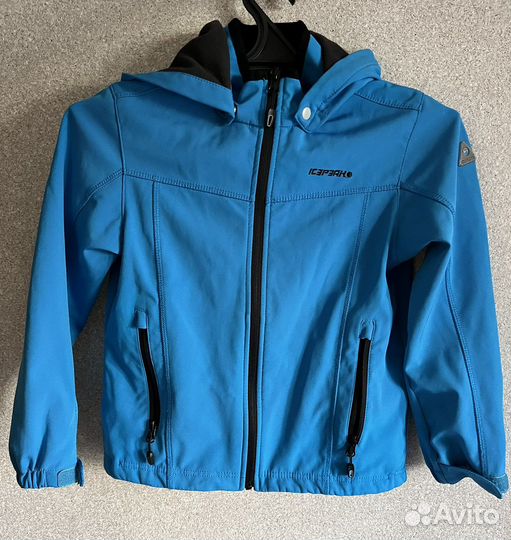 Ветровка для девочки