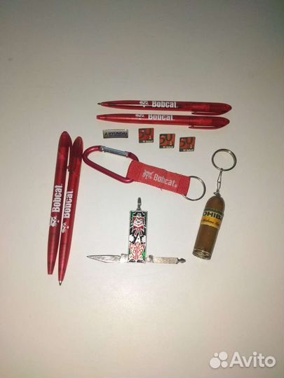 Брелоки/Значки/Ручки