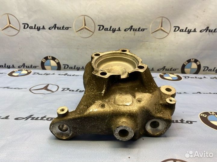 Кулак поворотный передний левый Bmw 745I E65