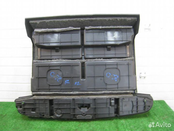 Ящик для инструментов Toyota Corolla Verso R1 2004