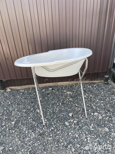 Ванночка для купания с подставкой