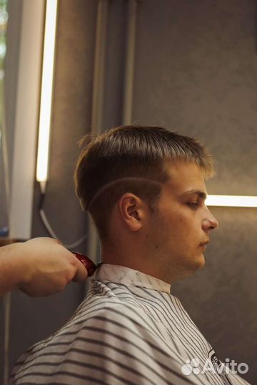 Мужские стрижки и бритье