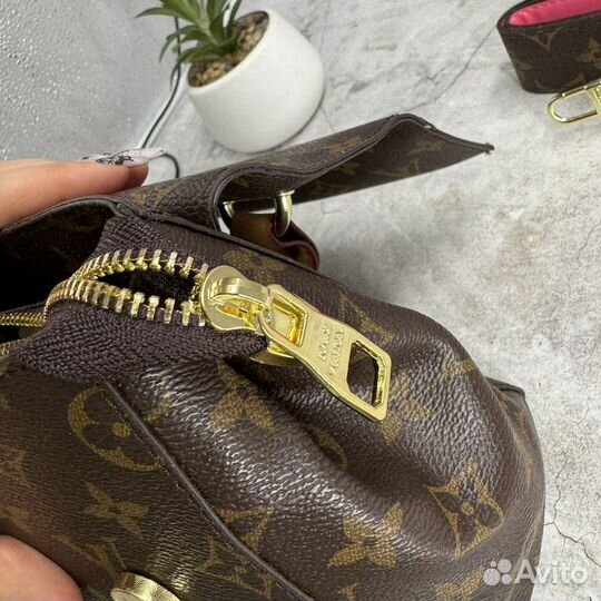 Сумка Louis Vuitton женская