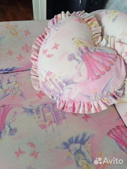 Диван-кровать для девочки