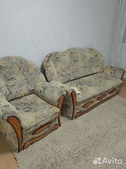 Диван и два кресла