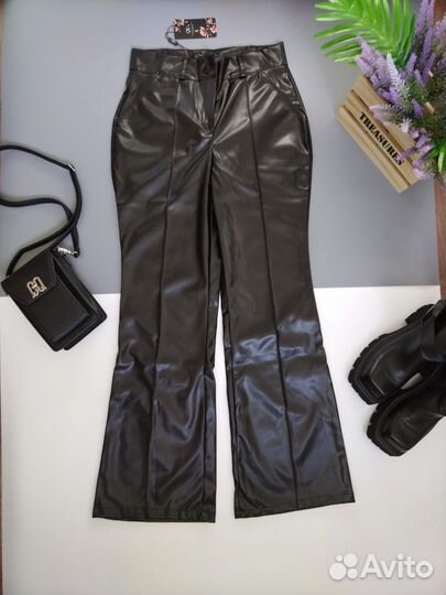 Новые кожаные брюки 44 46 женские 44 46 клеш