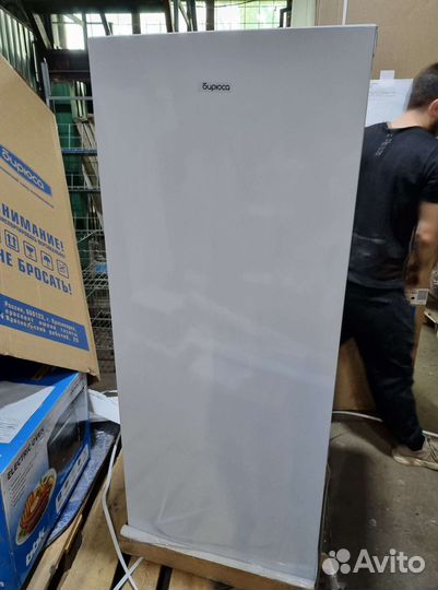 Морозильная камера Бирюса Б-6046 белый