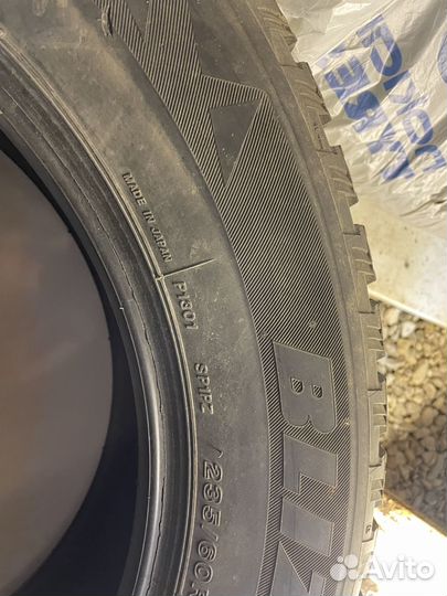 Bridgestone Blizzak Spike-01 235/60 R18