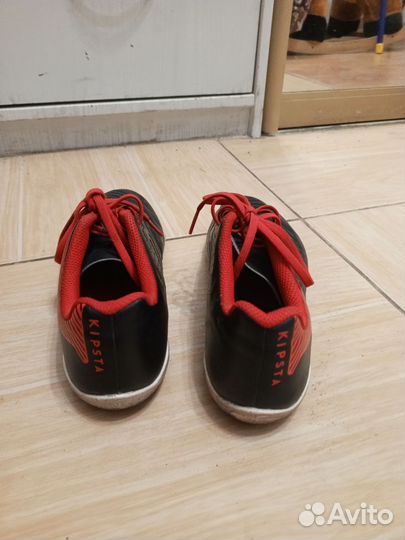 Детские футбольные бутсы 37,5