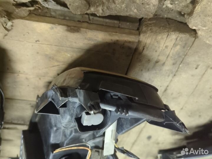 Передняя левая передняя правая фара Volvo xc70 s60