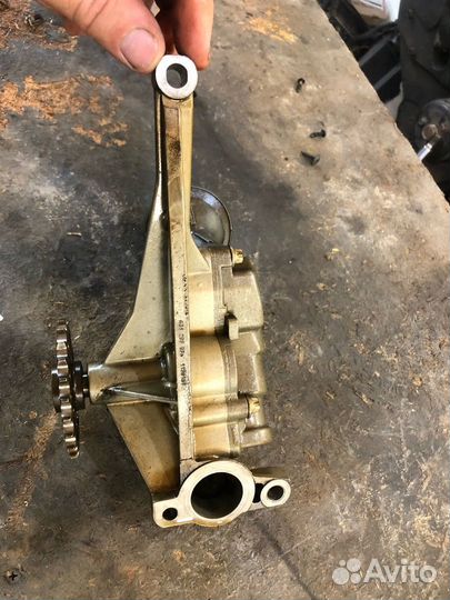 Насос масляный Mercedes-Benz S-Class W220