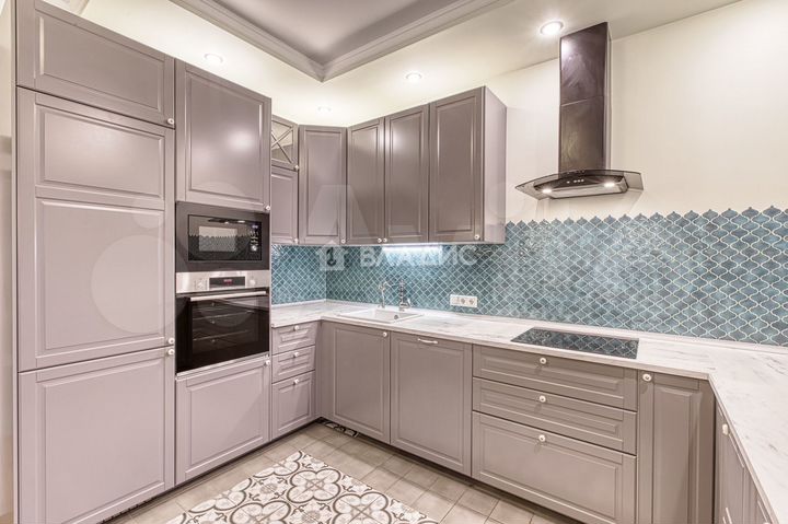 3-к. квартира, 84 м², 13/30 эт.