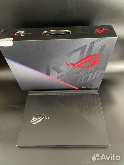 Игровой ноутбук Asus rog strix