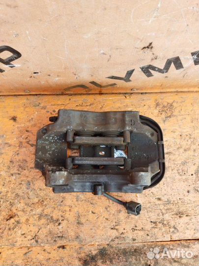 Суппорт задний правый Volkswagen Touareg 7LA AZZ