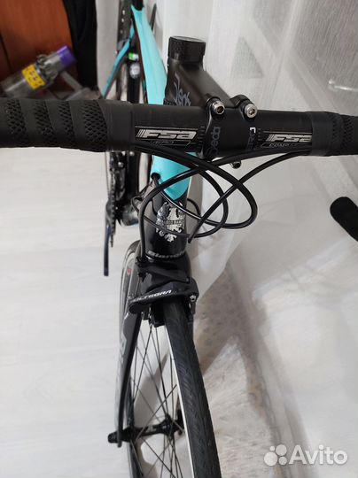 Шоссейный велосипед Bianchi Oltre XR4