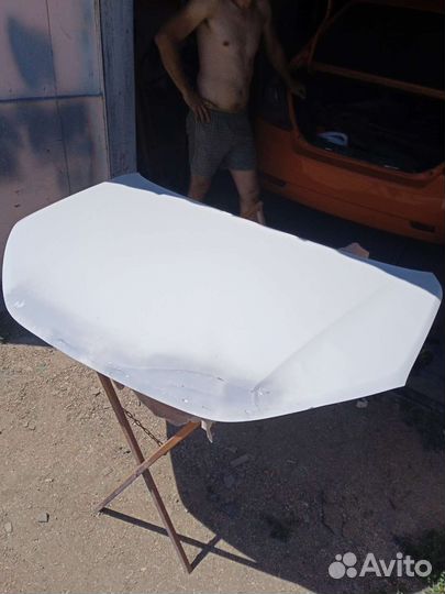 Капот на LADA granta fl