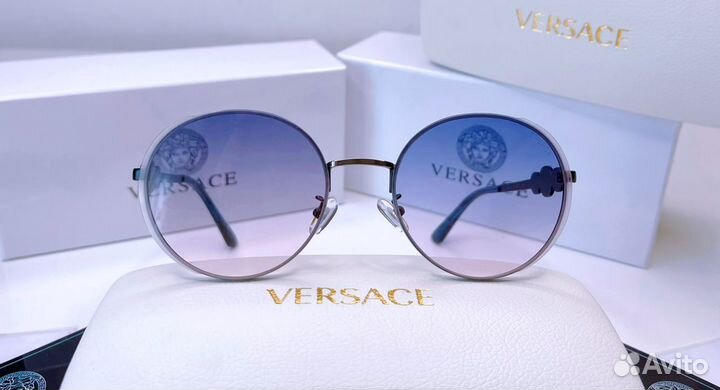 Солнцезащитные очки Versace