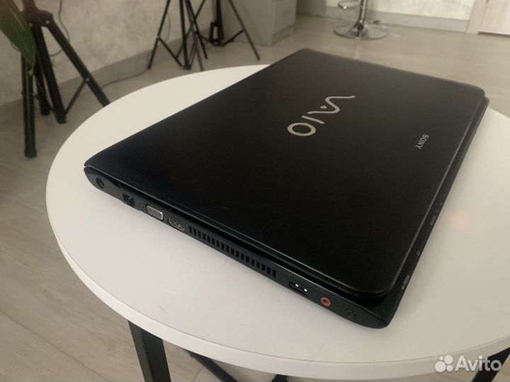 Стильный ноутбук для работы и игр