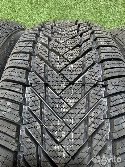 Aplus A701 205/60 R16 96H