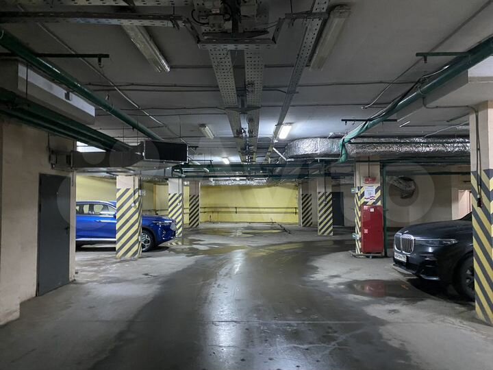 Машиноместо, 12 м²