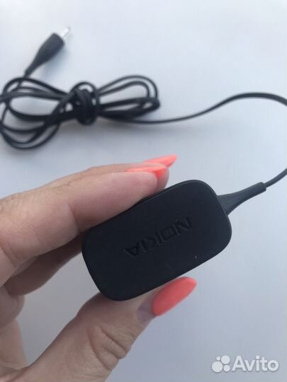 Зарядное устройство почти новое оригинал Nokia