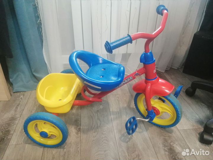 Детский трехколесный велосипед