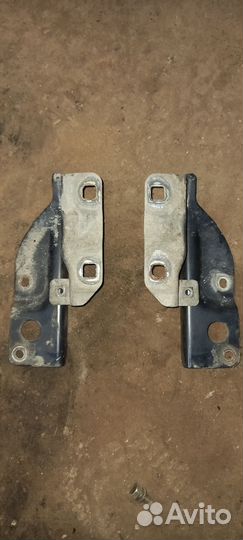 Петли капота Nissan Almera N16