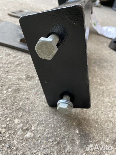 Фаркоп lexus LX 470 1998 -2006