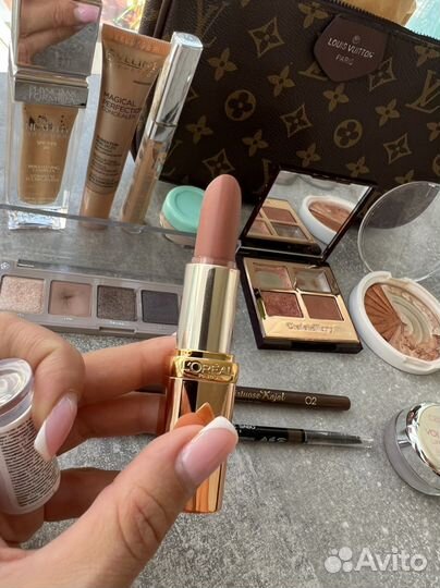 Набор косметики Charlotte Tilbury