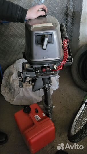 Лодочный мотор 5 л.с. tohatsu