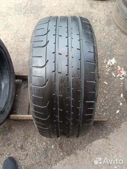 Pirelli P Zero 255/40 R19