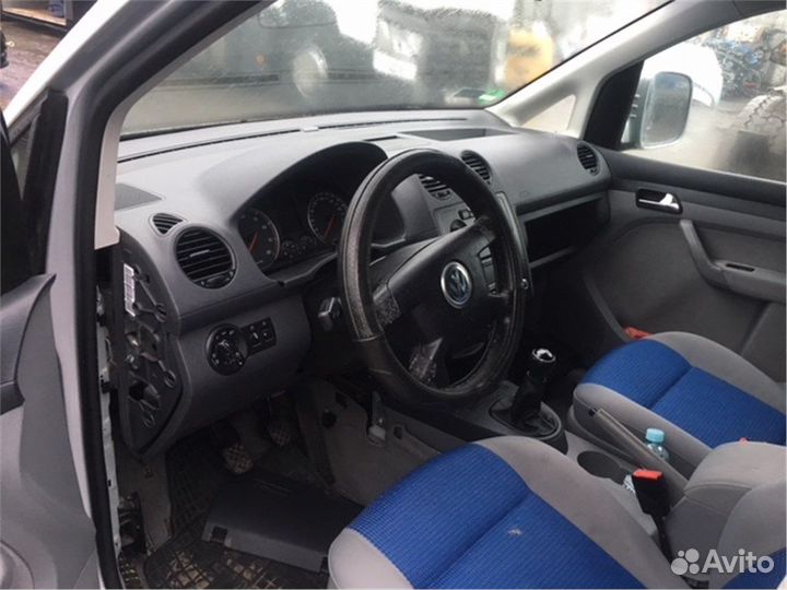 Разбор на запчасти Volkswagen Caddy