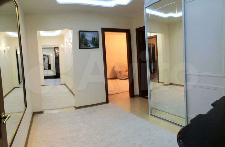 3-к. квартира, 107 м², 3/9 эт.