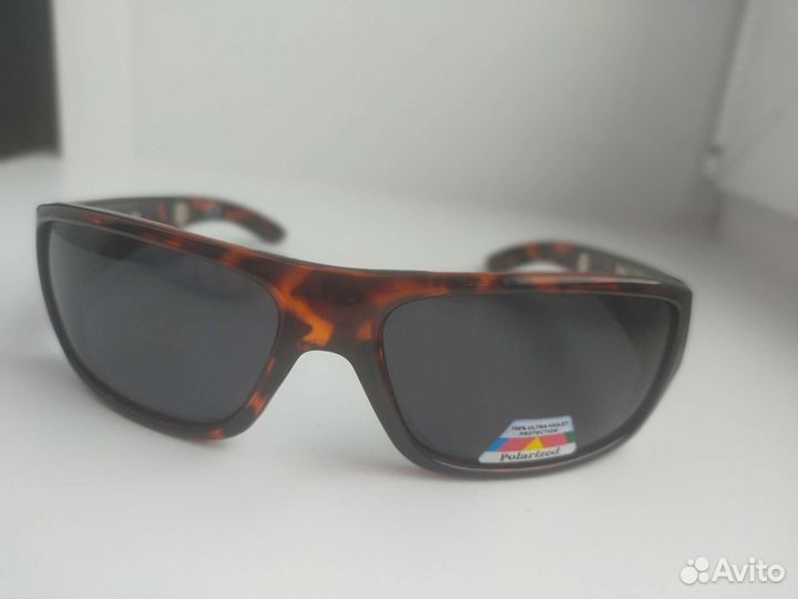 На магните Солнцезащитные очки женские