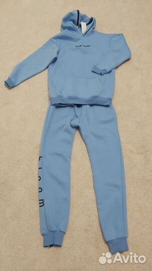 Спортивный костюм женский