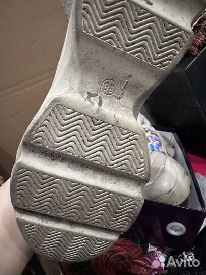 Кроссовки женские демисезонные