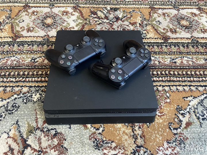 Sony PS4 slim 500