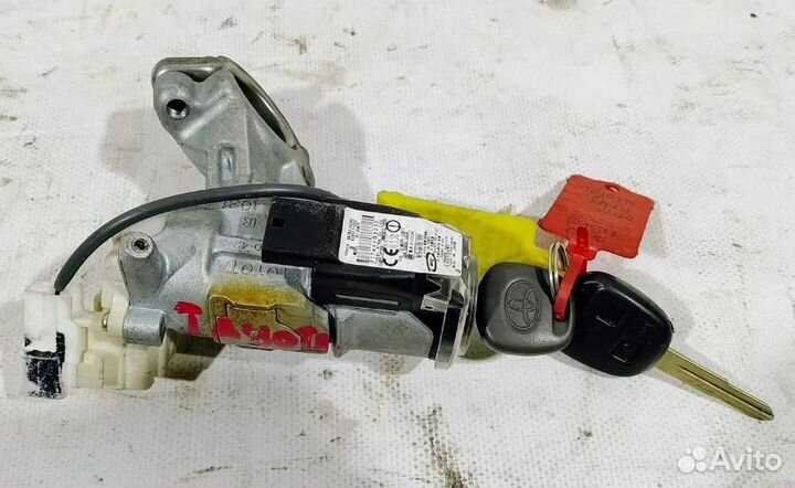 Замок зажигания RAV 4 2000-2005 BMW