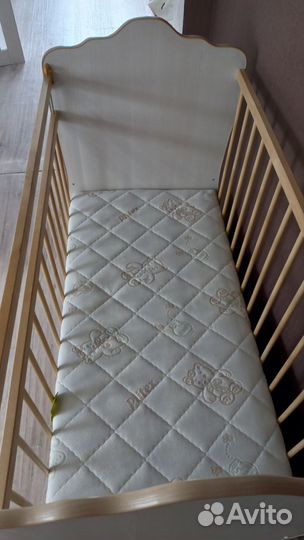Детская кроватка с матрасом