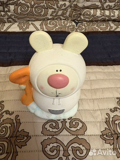 Фигурка кролика