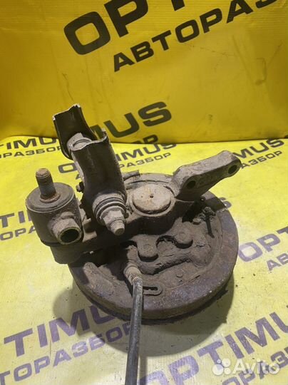 Задняя левая ступица Hyundai Accent