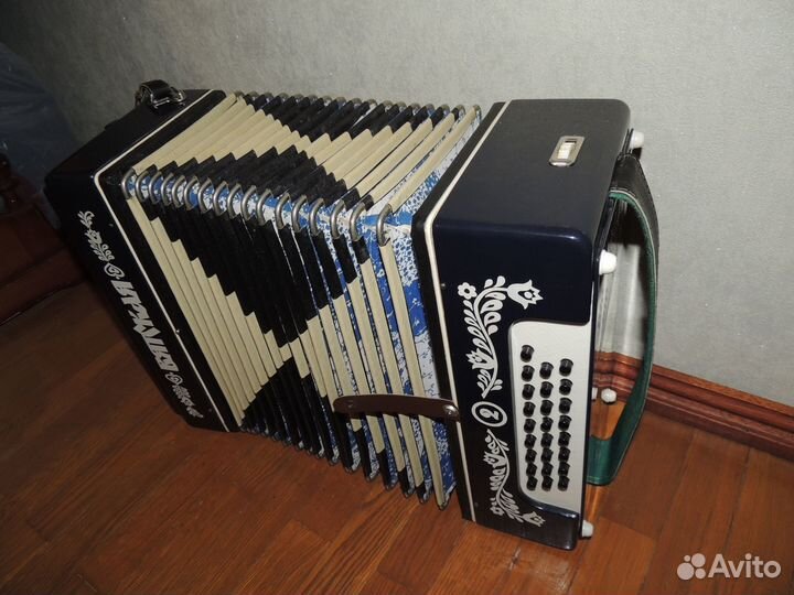 Гармонь Вятская заказная новая
